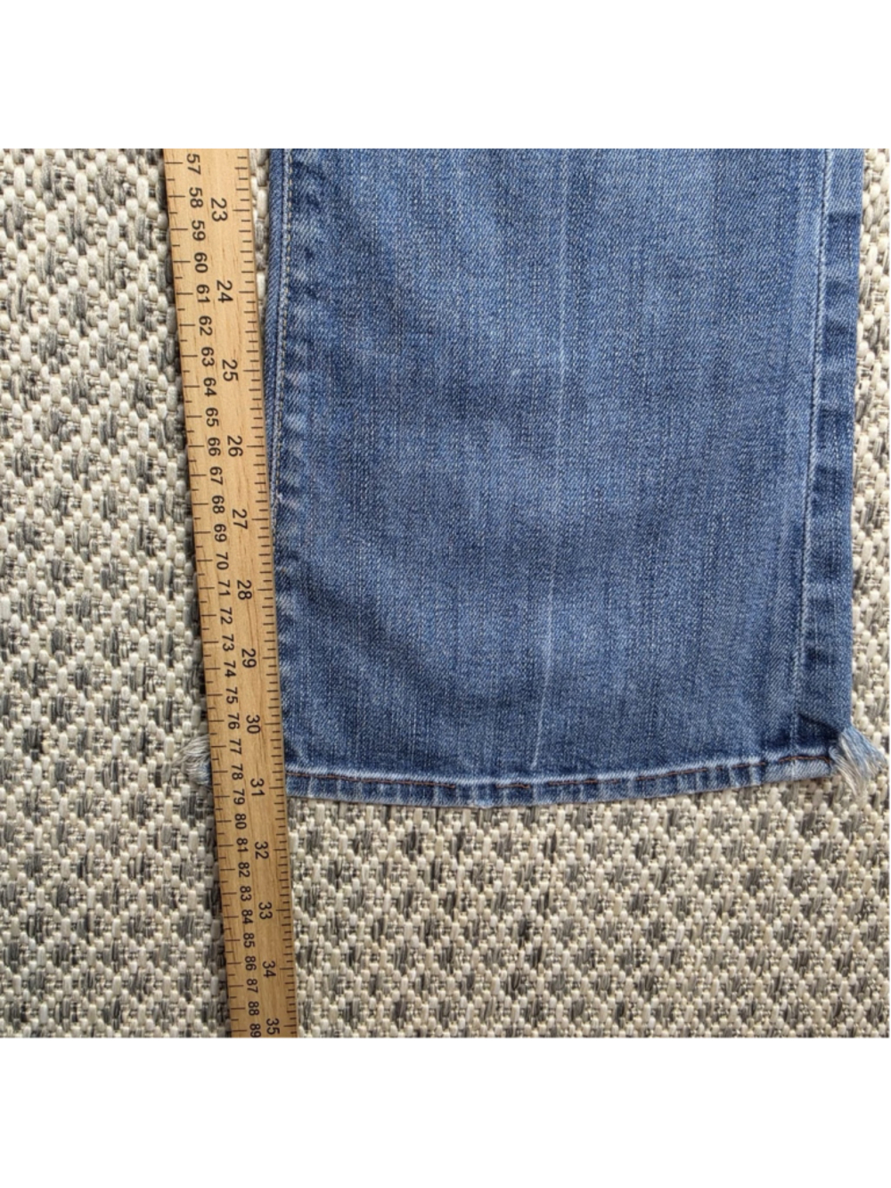 7 For All Mankind Dojo Flare Jeans Women’s Size 25 Distressed Medium Wash - Picture 10 of 12